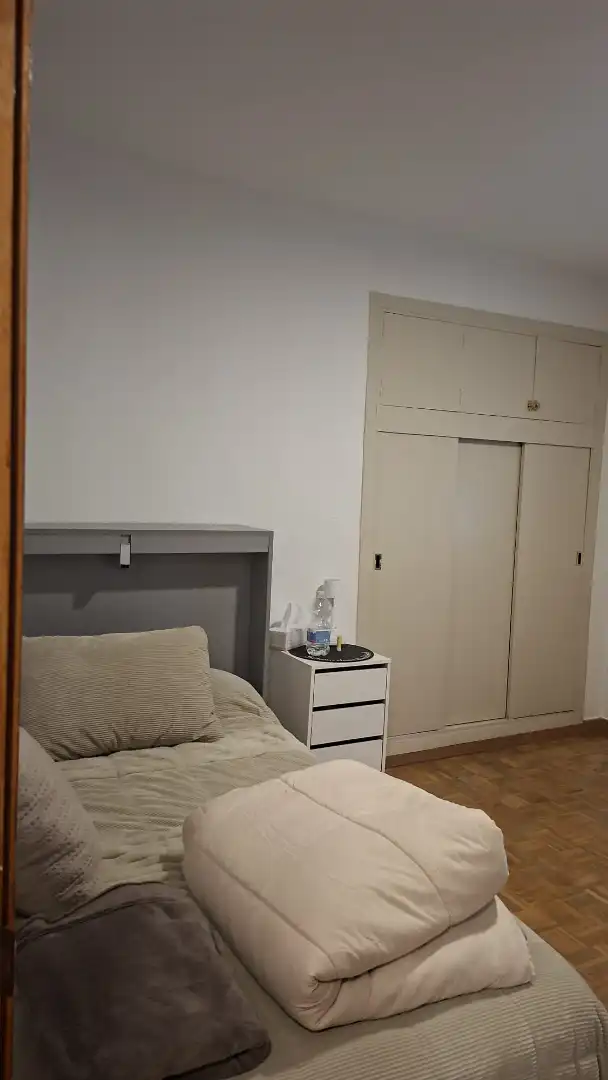 Schlafzimmer von Wohnung zum Verkauf in Granada mit Heizung, Möbliert und Balkon