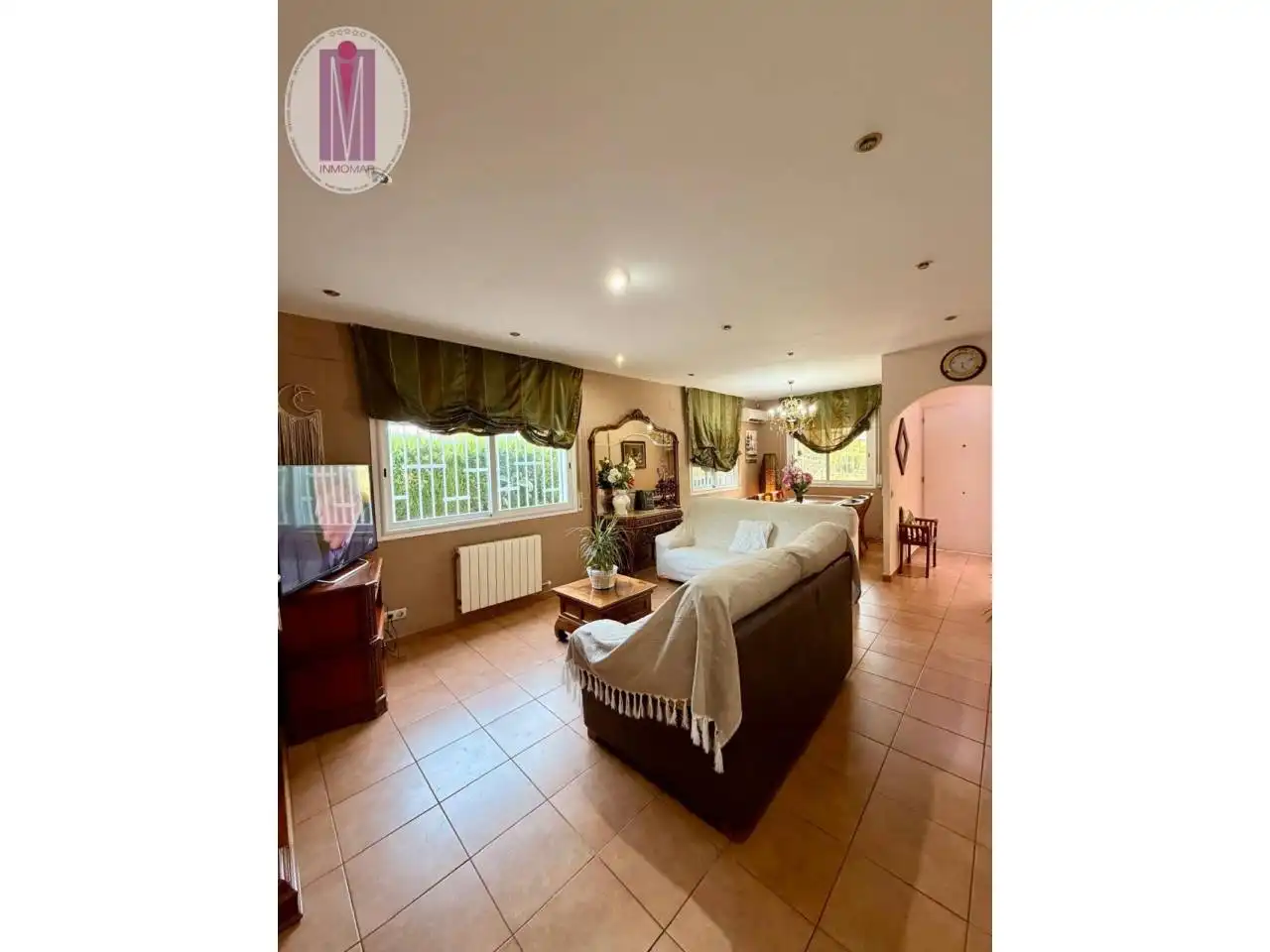 Casa amb jardí en venda a Avenida 303