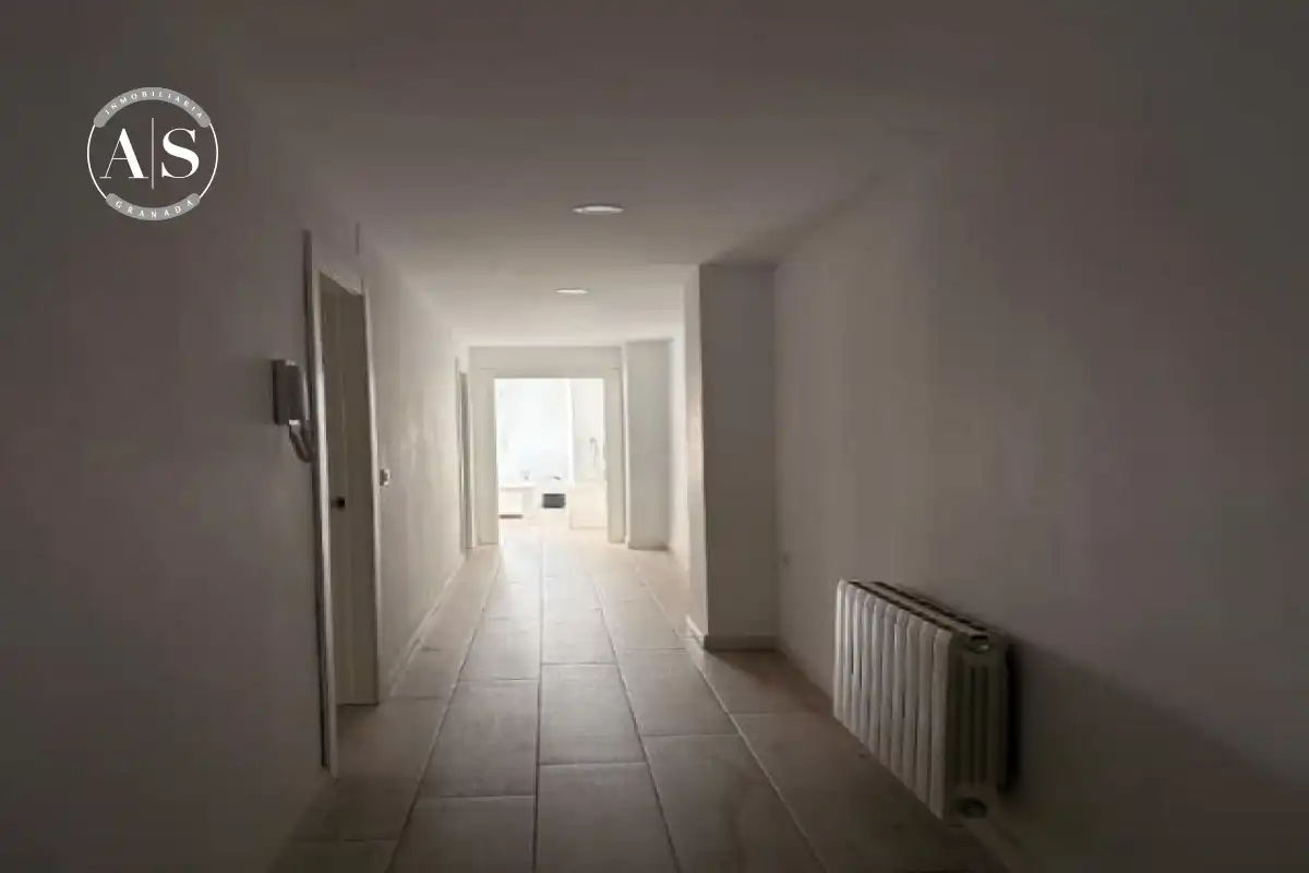 Piso en venta en Granada con Calefacción