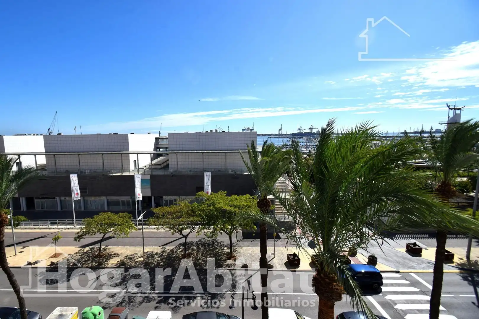 Vista exterior de Pis en venda en Castellón de la Plana / Castelló de la Plana amb Aire condicionat, Calefacció i Moblat