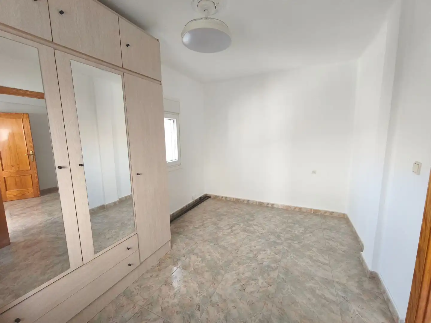 Habitación de Piso en venta en Granada con Aire acondicionado y Calefacción