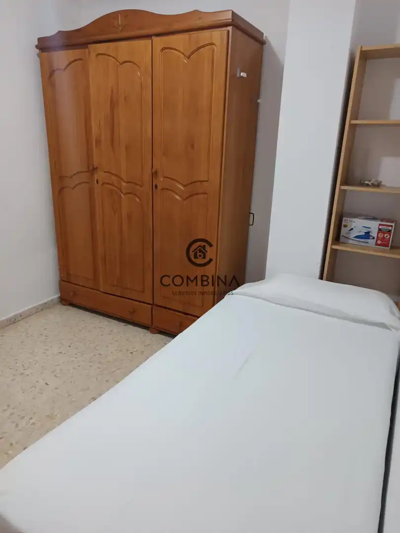 Dormitori de Pis en venda en Huelva amb Aire condicionat i Moblat