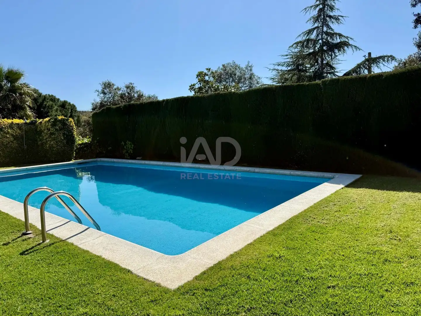 Piscina de Casa adosada en venda en Sant Andreu de Llavaneres amb Aire condicionat, Calefacció i Terrassa