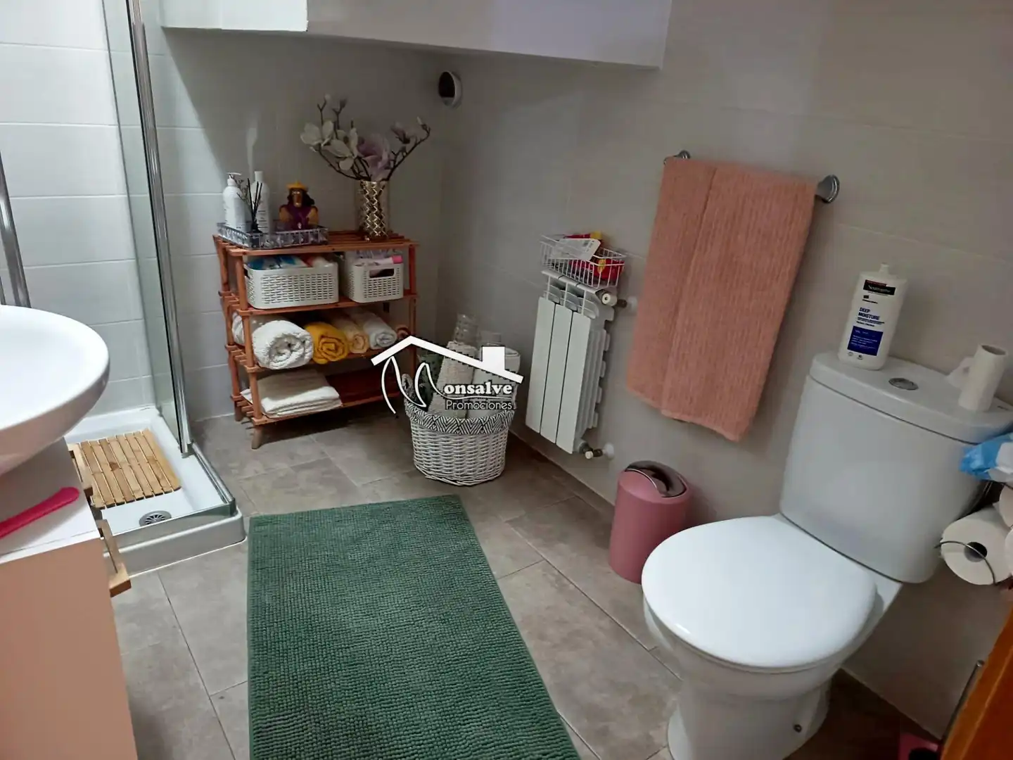 Baño de Casa adosada en venta en Yeles con Aire acondicionado, Calefacción y Jardín privado