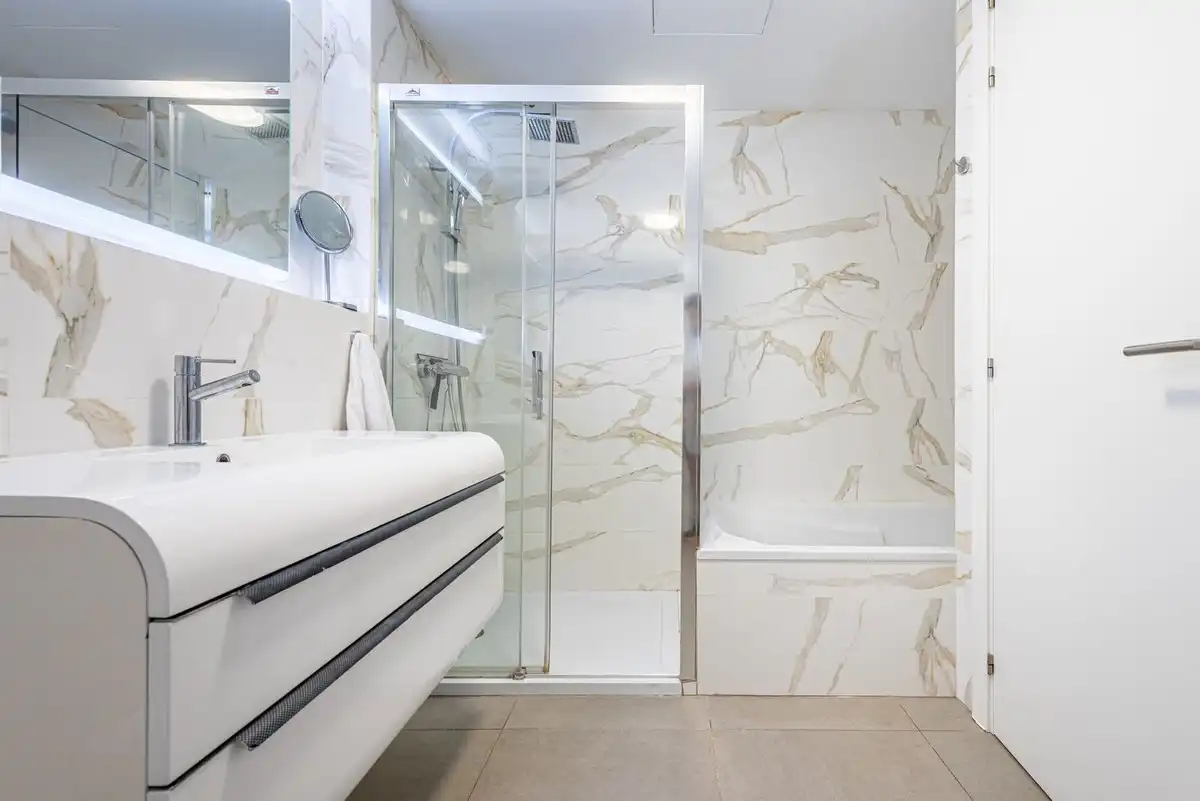 Baño de Planta baja en venta en Fuengirola con Aire acondicionado, Calefacción y Terraza
