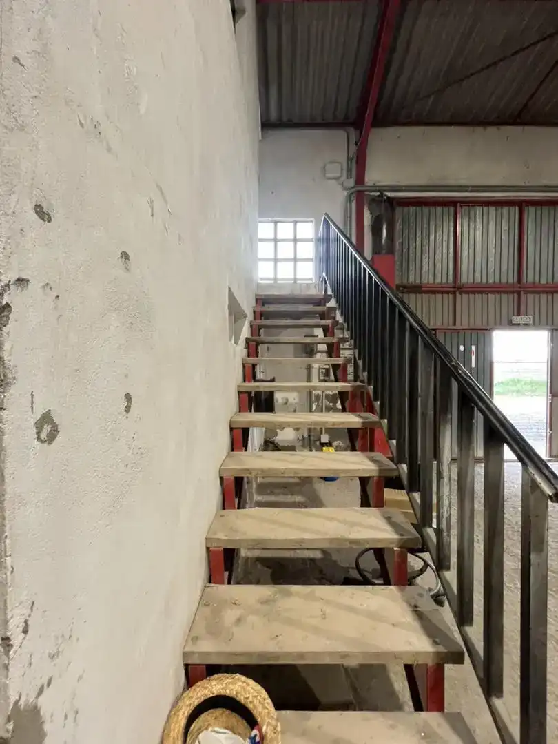 Industrial buildings for rent in Villaturiel