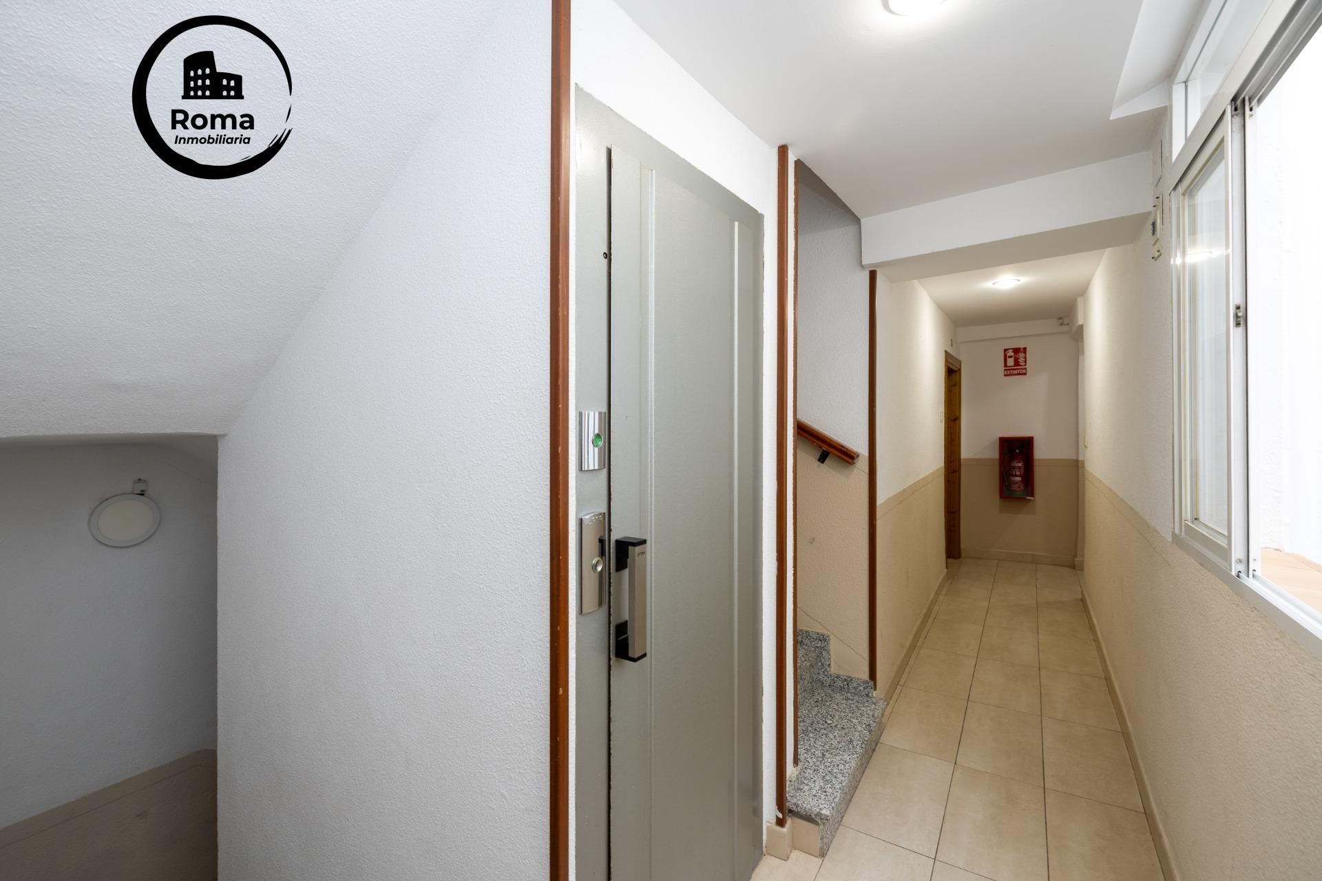 Piso en venta en  Granada Capital