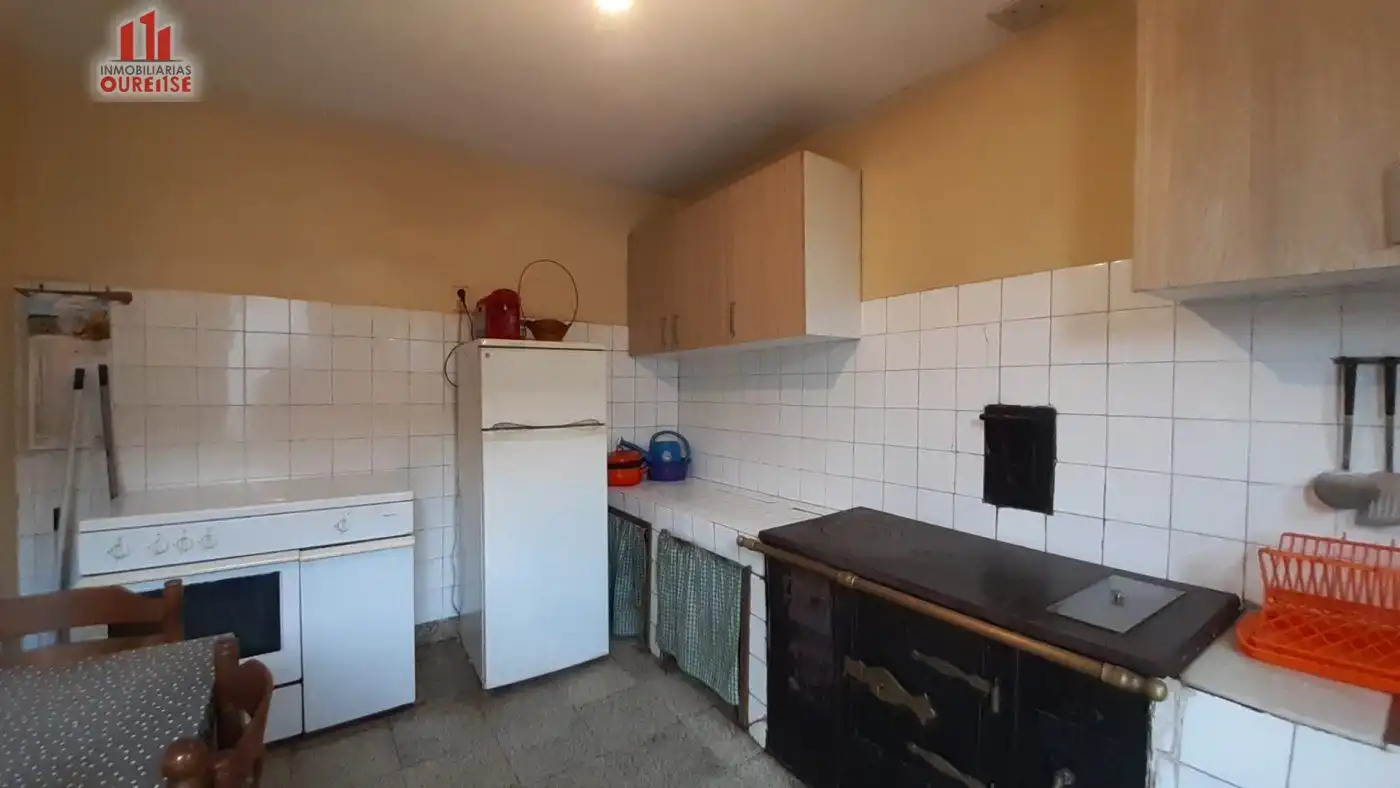 Küche von Haus oder Chalet zum Verkauf in Ourense Capital  mit Balkon