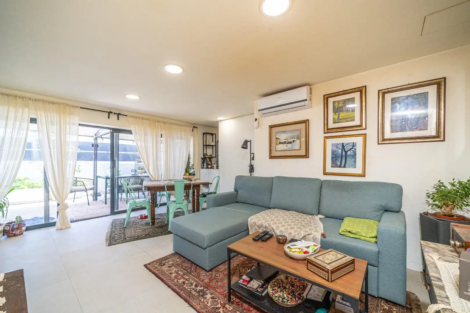 Sala d'estar de Casa o xalet en venda en  Palma de Mallorca amb Aire condicionat, Calefacció i Jardí privat
