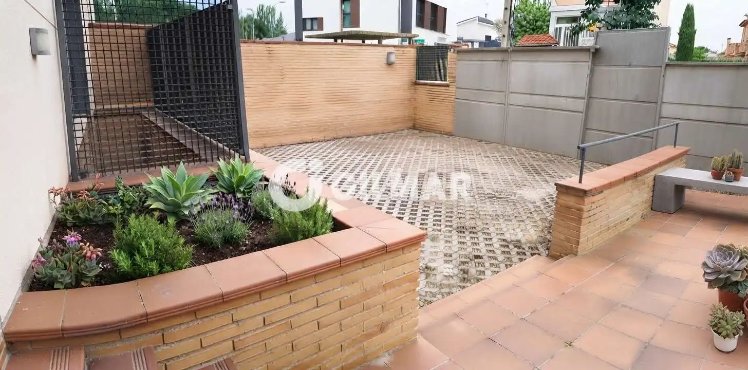 Casa aparellada amb piscina en venda a Norte, imagen 11