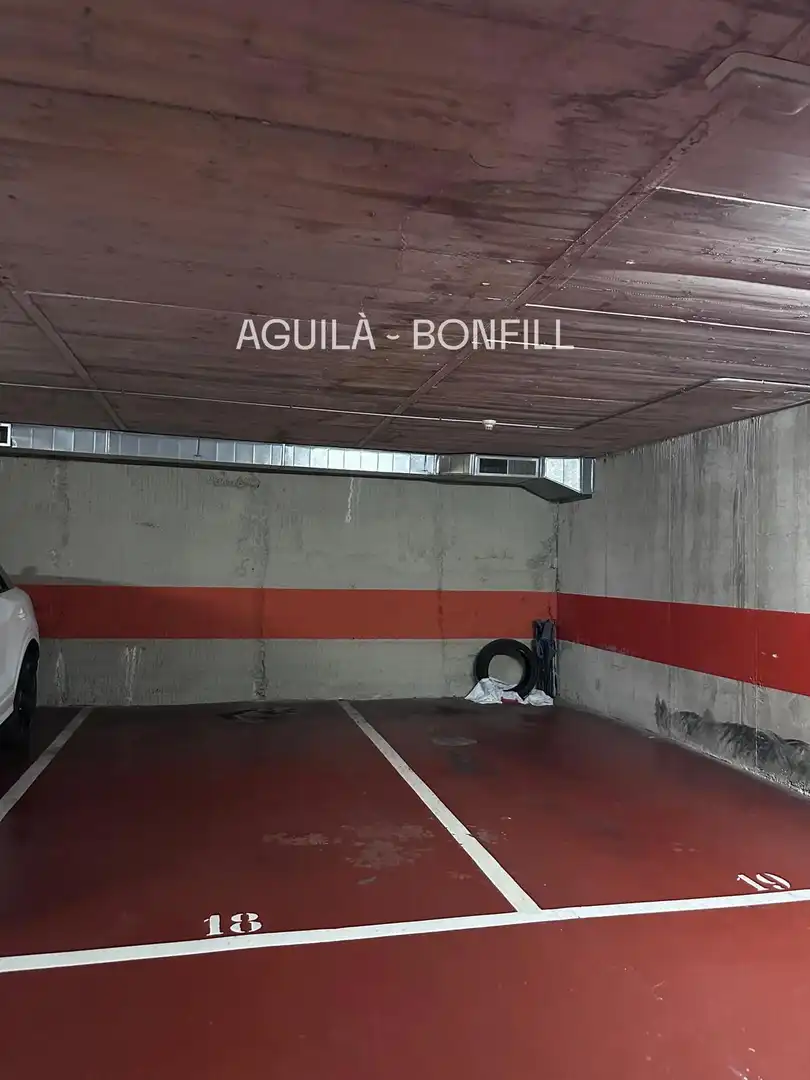 Einzelparkplatz mit Aufzug zur Miete in Prats de Molló, imagen 3