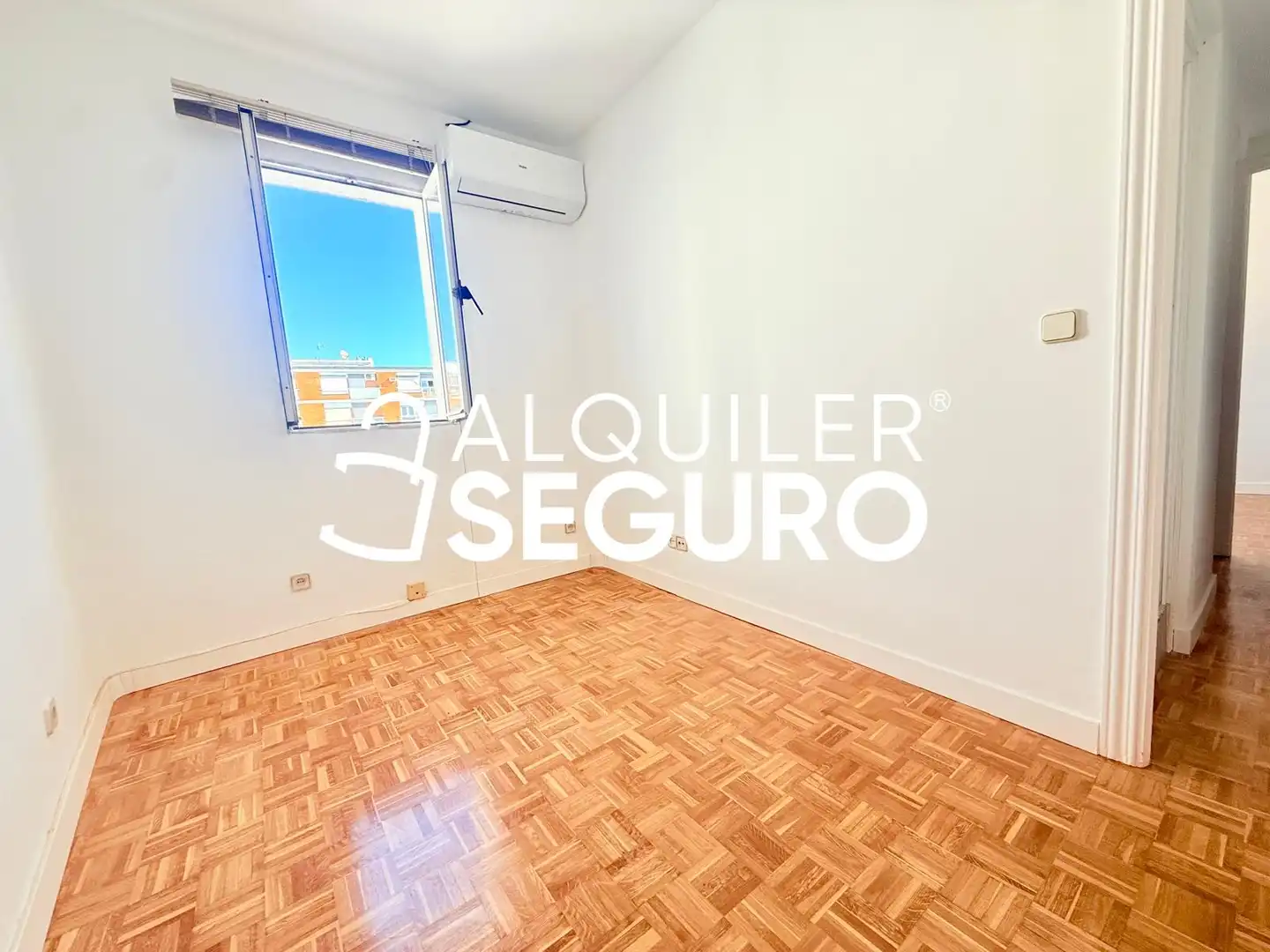 Piso con ascensor en alquiler en de Fernández de los Ríos, imagen 6