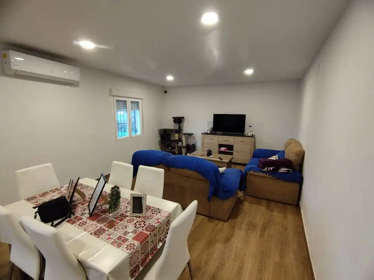 Houses for sale in Plasencia  with Air Conditioner