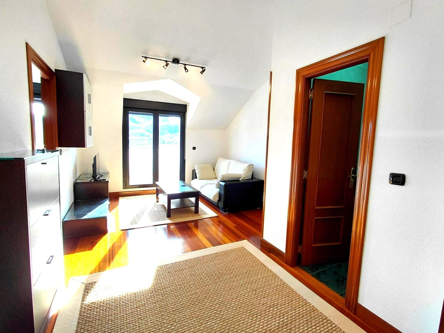 Àtic de lloguer a Santa María de Cayón