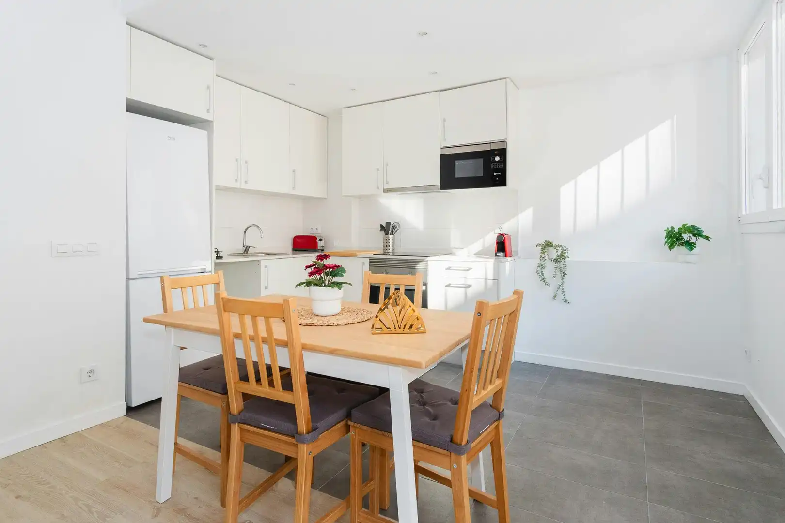 Kitchen of Flat for rent in Barcelona  with Air Conditioner, Heating and Furnished