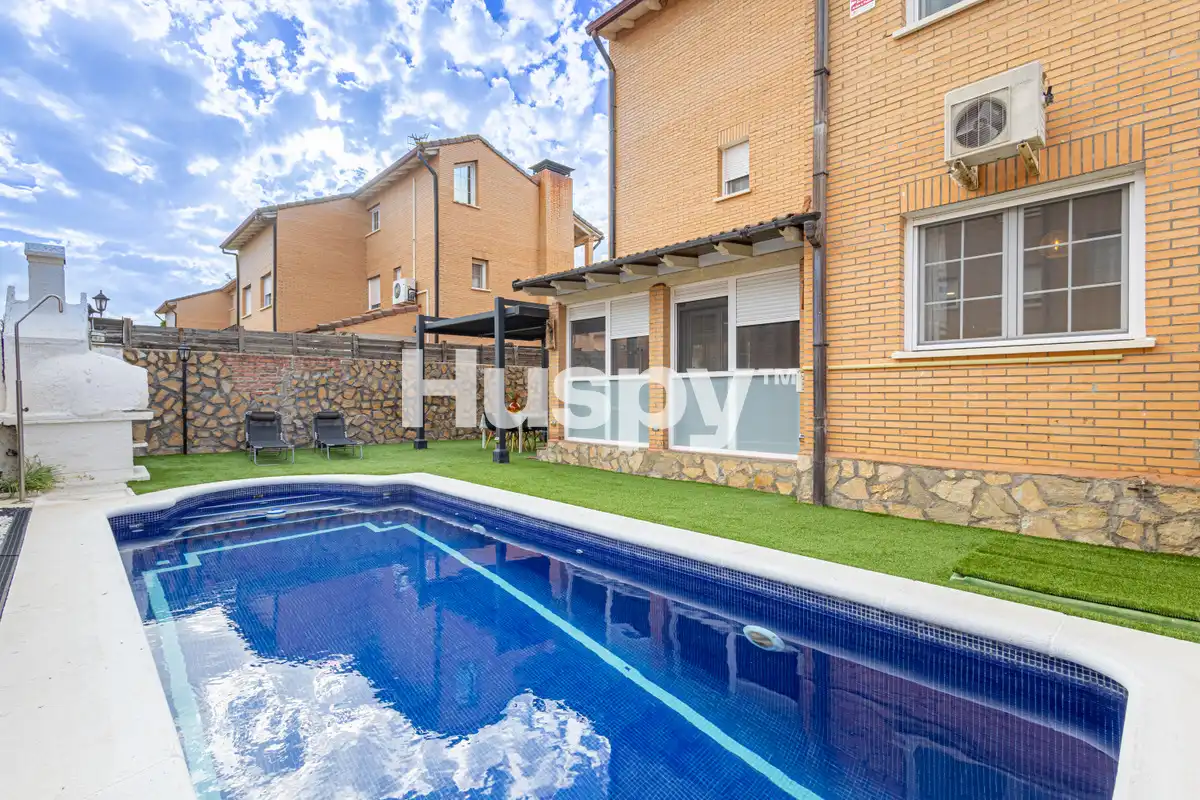 Casa pareada con terraza en venta en Calle Ramón M. del Valle Inclán