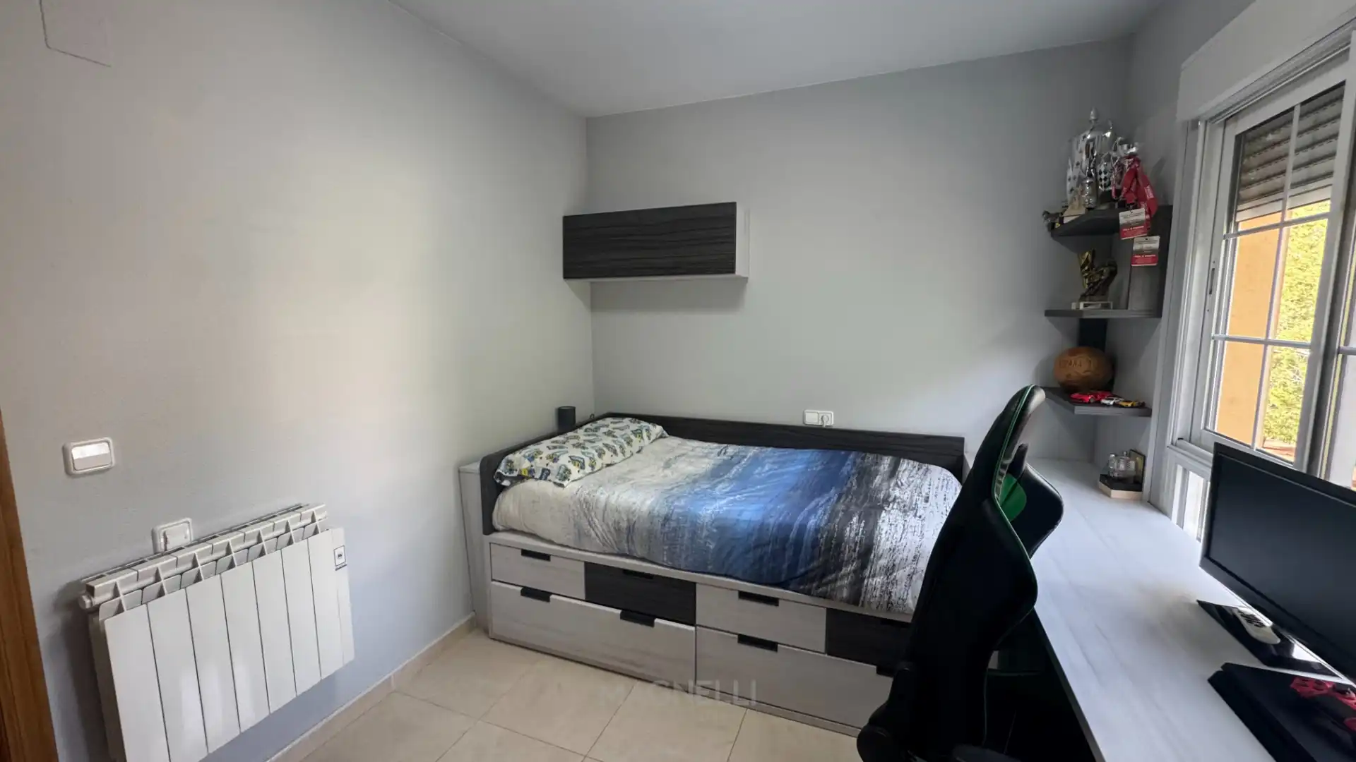 Habitación de Casa o chalet en venta en Elda con Jardín privado y Balcón