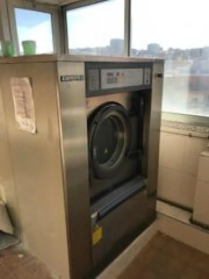 Edificio en venta en Santa Coloma de Gramenet