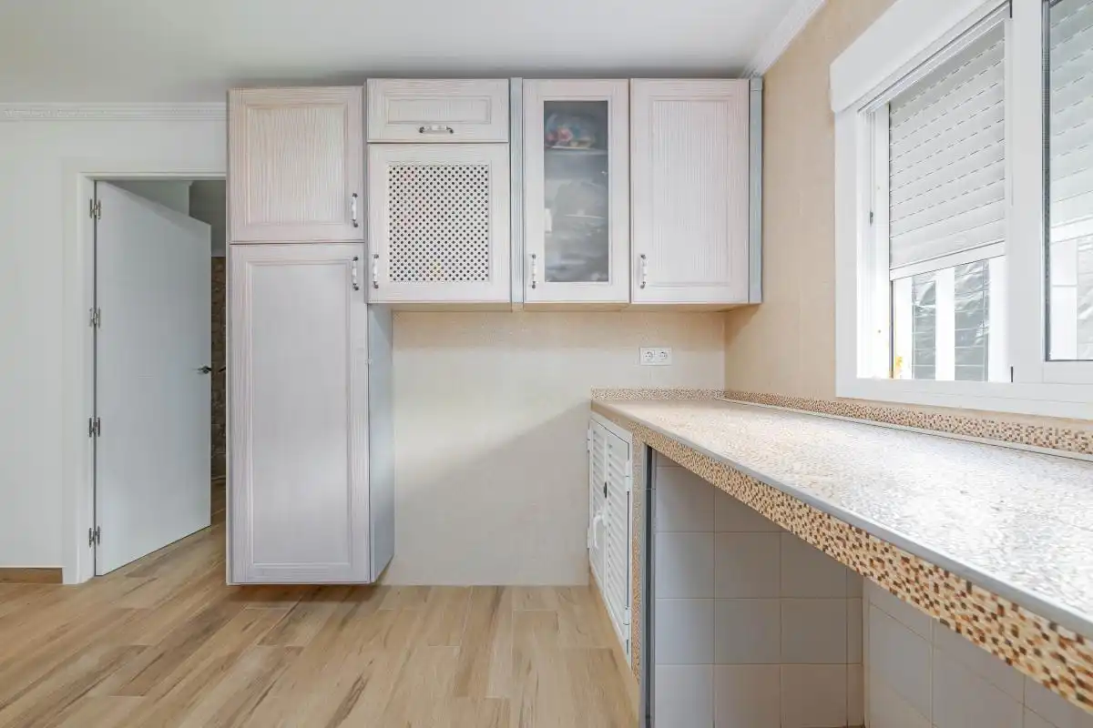 Cocina de Planta baja en venta en Sevilla con Calefacción