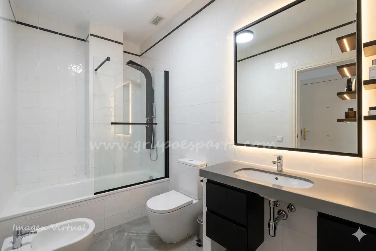 Bathroom of Detached homes for sale in Espartinas  with Air Conditioner, Heating and Oven