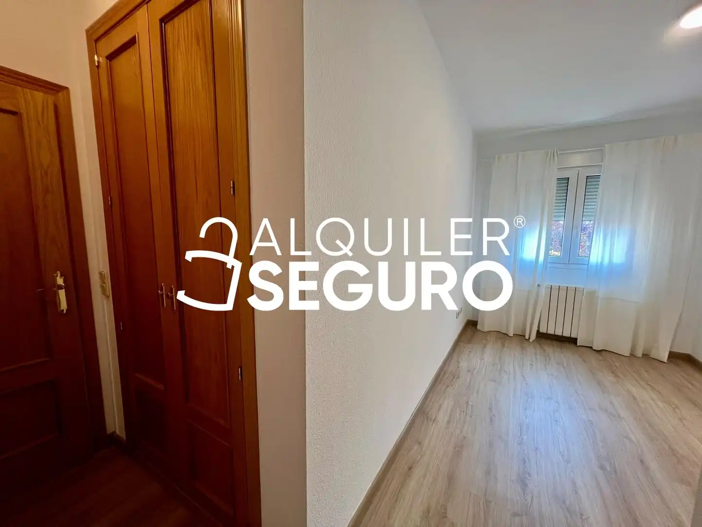 Habitación de Piso de alquiler en Madrid con Aire acondicionado, Calefacción y Piscina