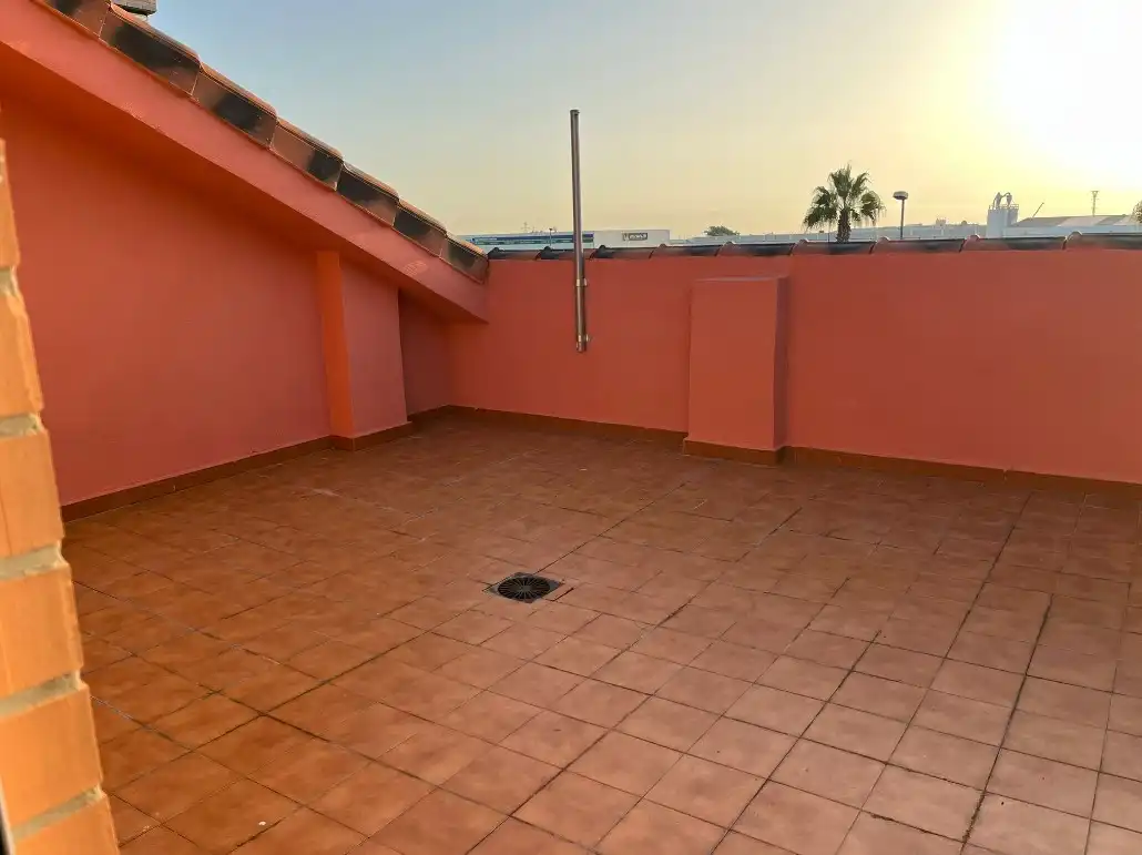 Terrasse von Einfamilien-Reihenhaus zur Miete in Alcàsser mit Klimaanlage, Heizung und Terrasse
