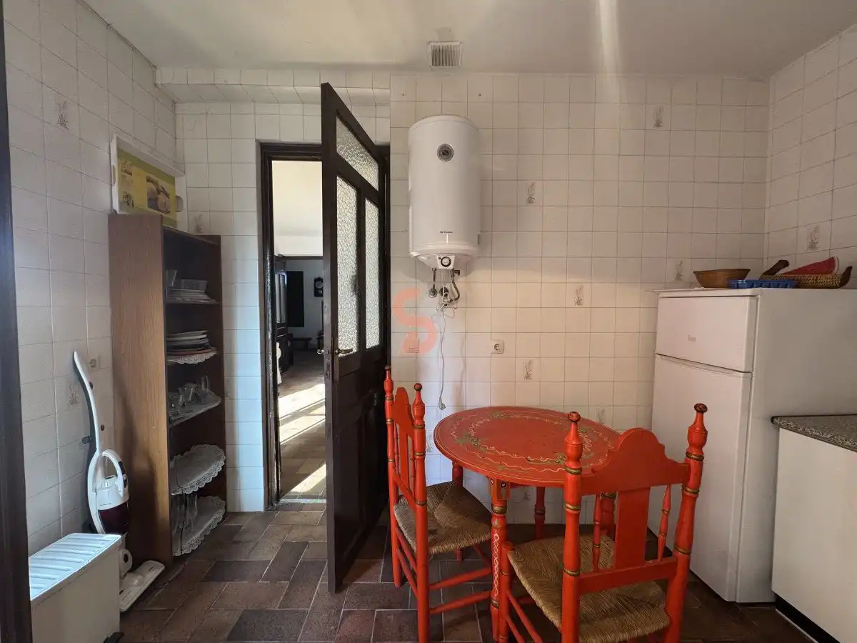 Cocina de Casa o chalet en venta en Alcazarén con Calefacción, Terraza y Trastero