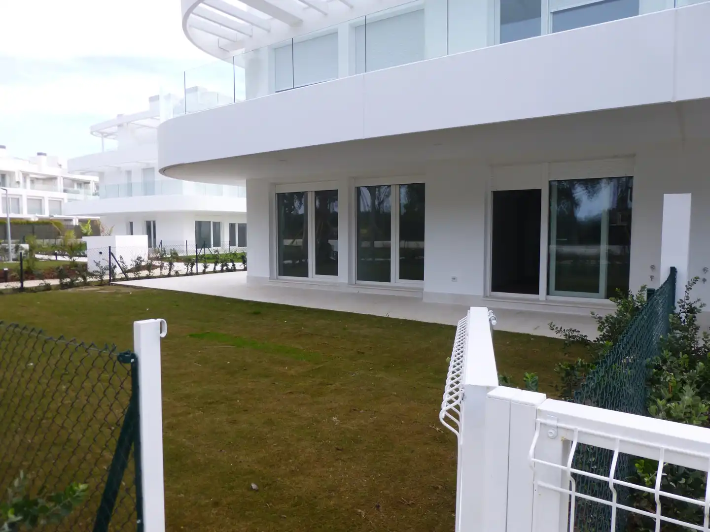Vista exterior de Planta baja en venta en Chipiona con Aire acondicionado, Calefacción y Jardín privado