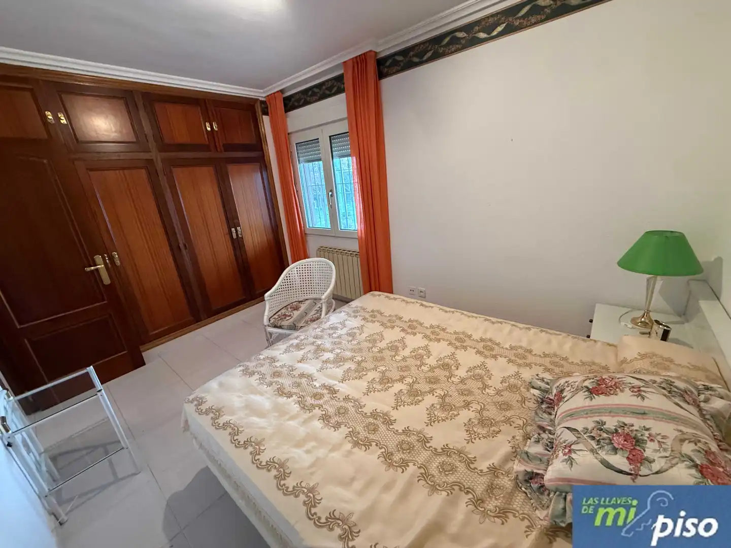 Dormitori de Casa o xalet en venda en Santovenia de Pisuerga amb Calefacció, Jardí privat i Parquet