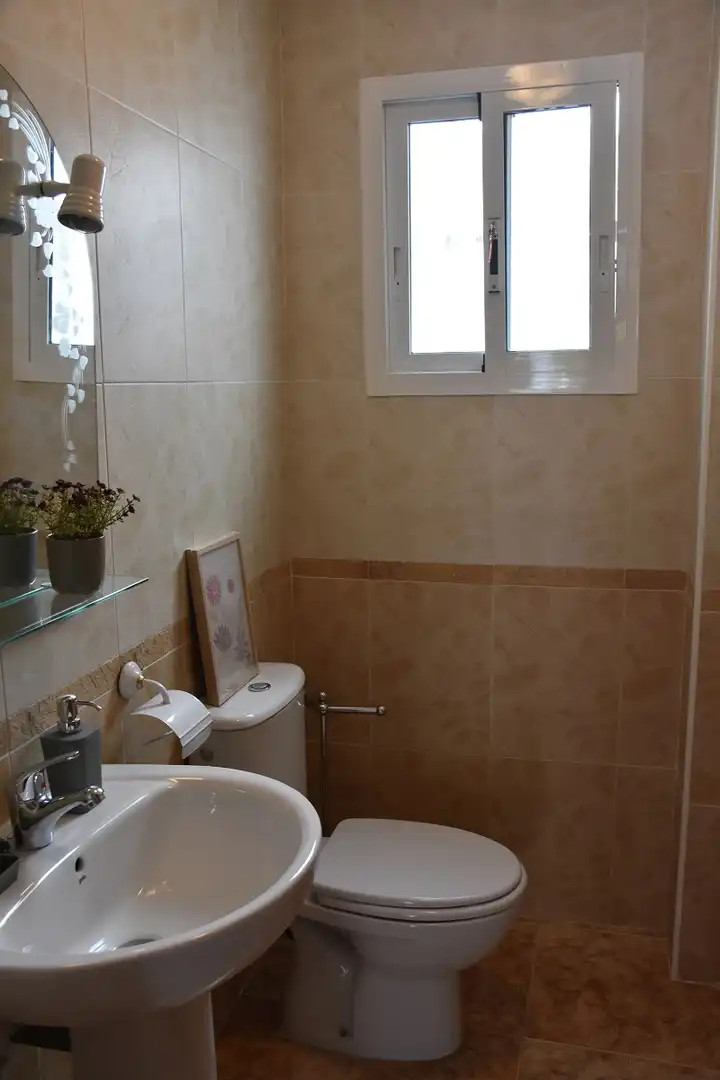 Baño de Dúplex en venta en Orihuela con Terraza, Piscina y Amueblado