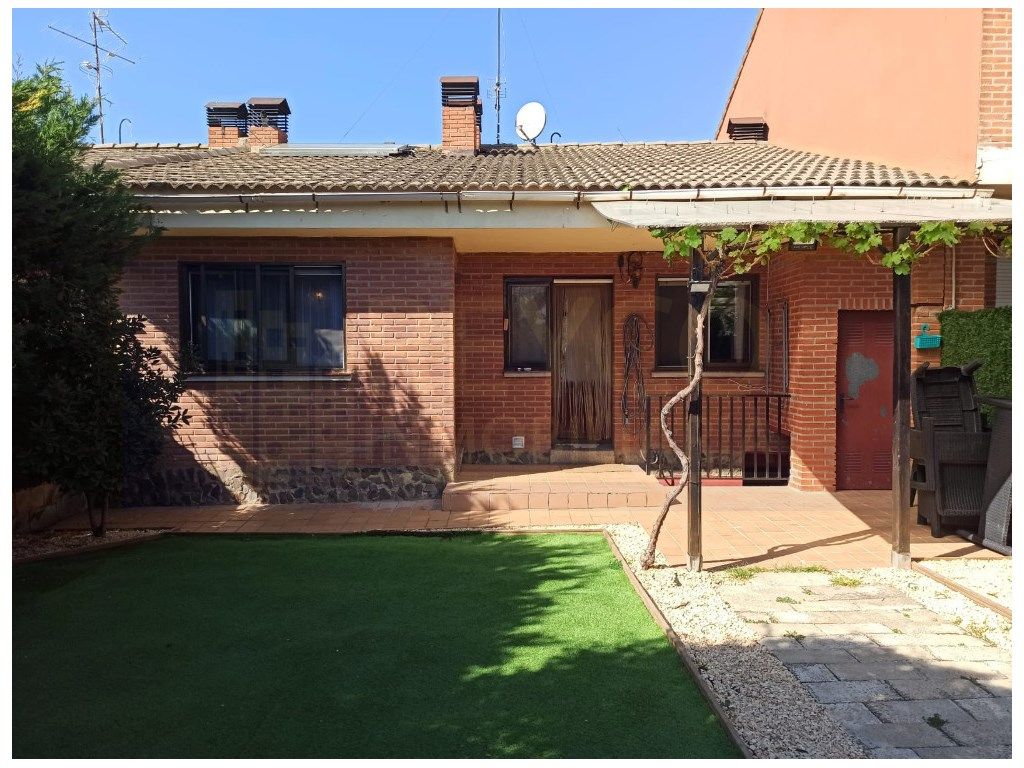Jardí de Casa adosada en venda en Uruñuela amb Jardí privat i Balcó