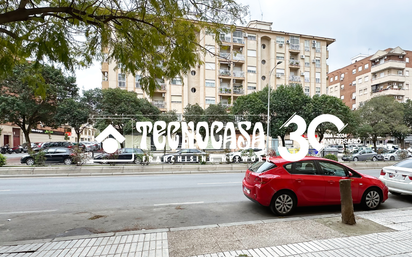 Vista exterior de Pis en venda en Linares