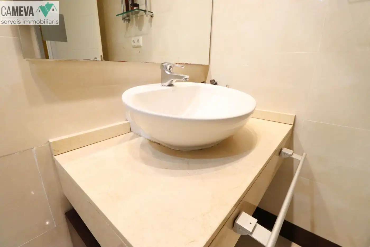 Badezimmer von Wohnung zum Verkauf in Barberà del Vallès mit Klimaanlage, Heizung und Privatgarten