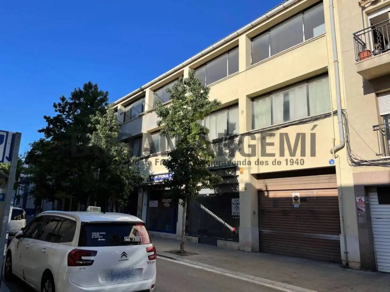 Vista exterior de Edificio en venta en Terrassa