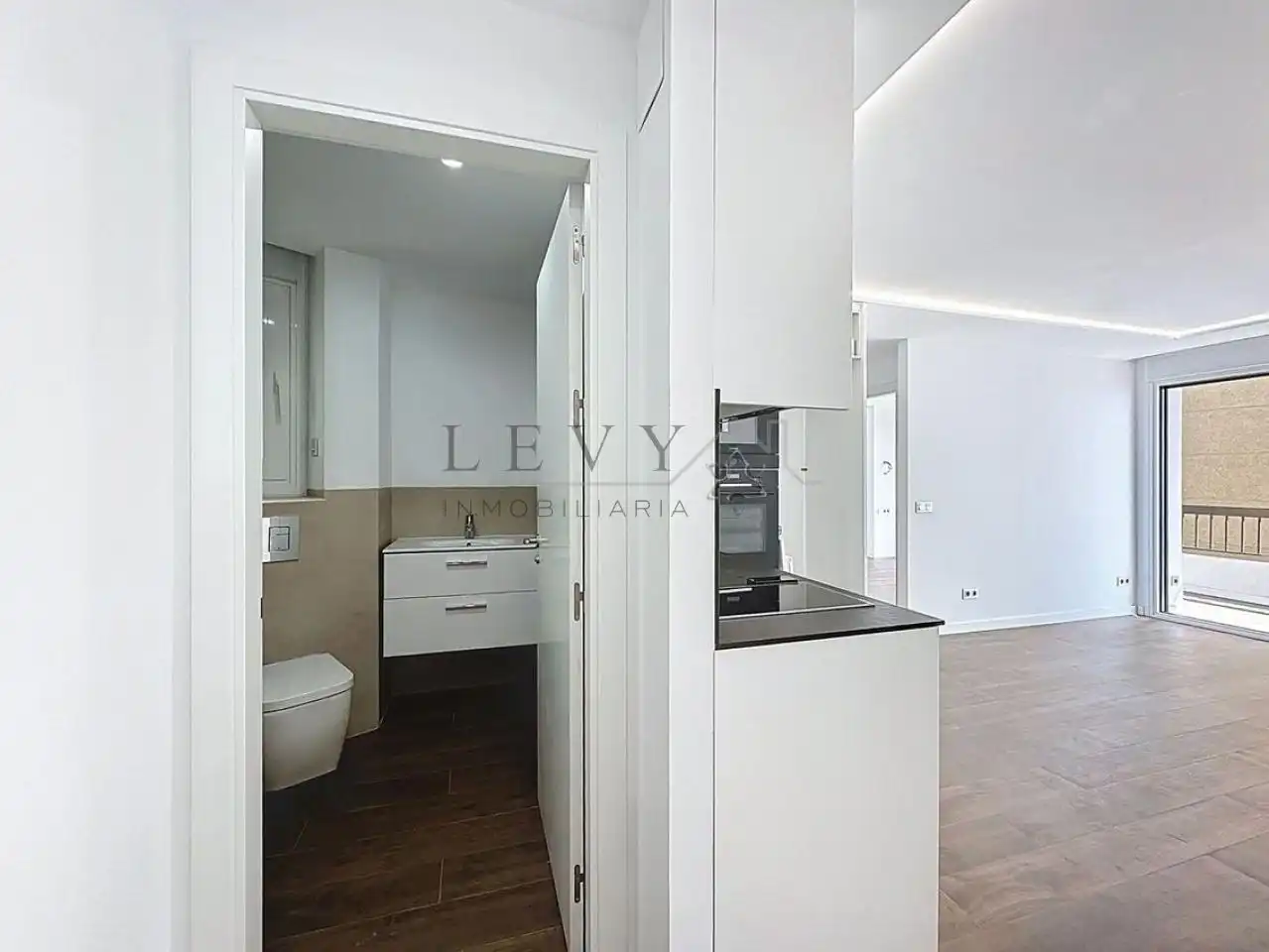 Habitación de Piso en venta en Málaga con Calefacción