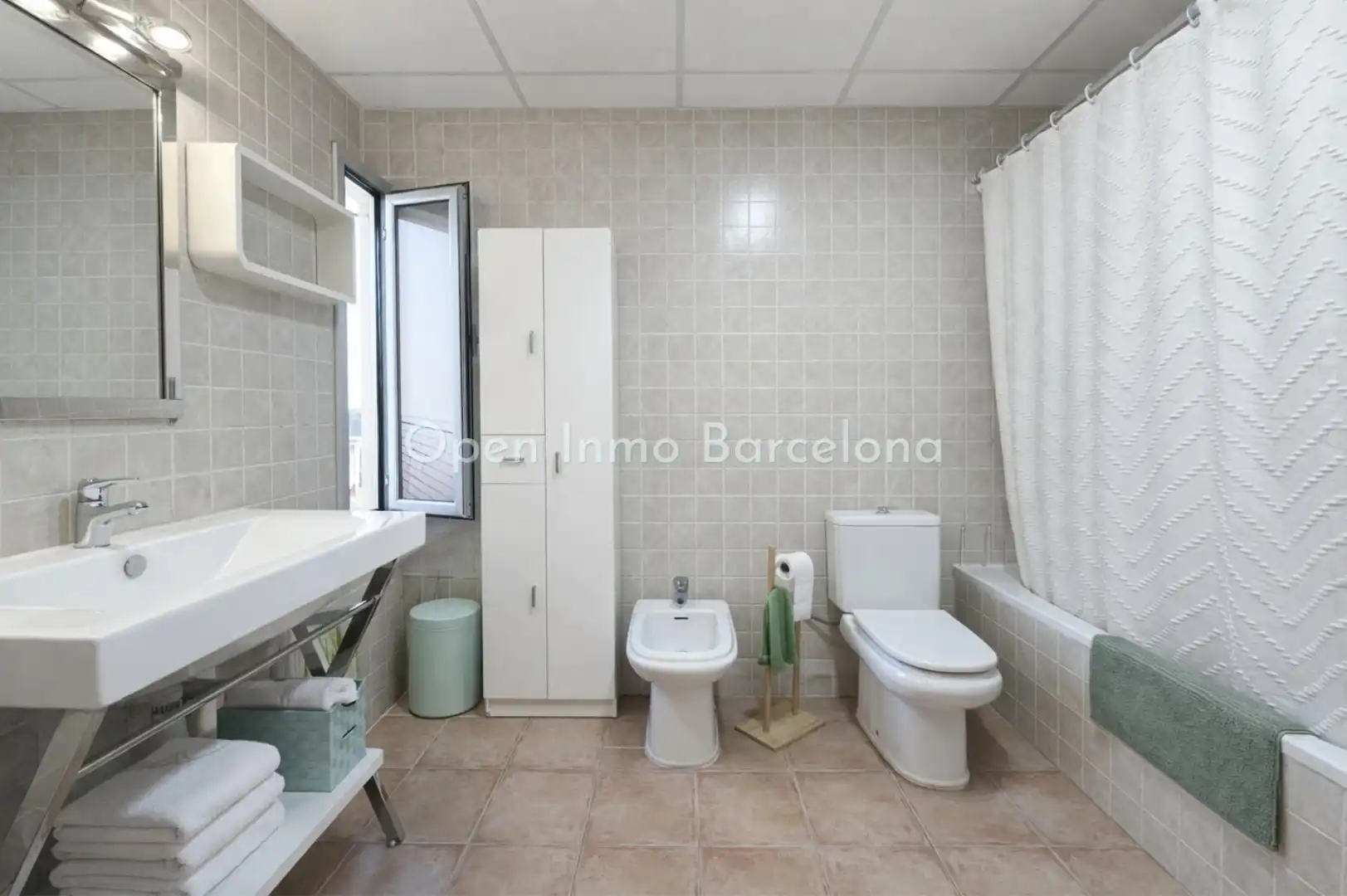 Bany de Casa o xalet en venda en Canyelles amb Aire condicionat, Calefacció i Jardí privat