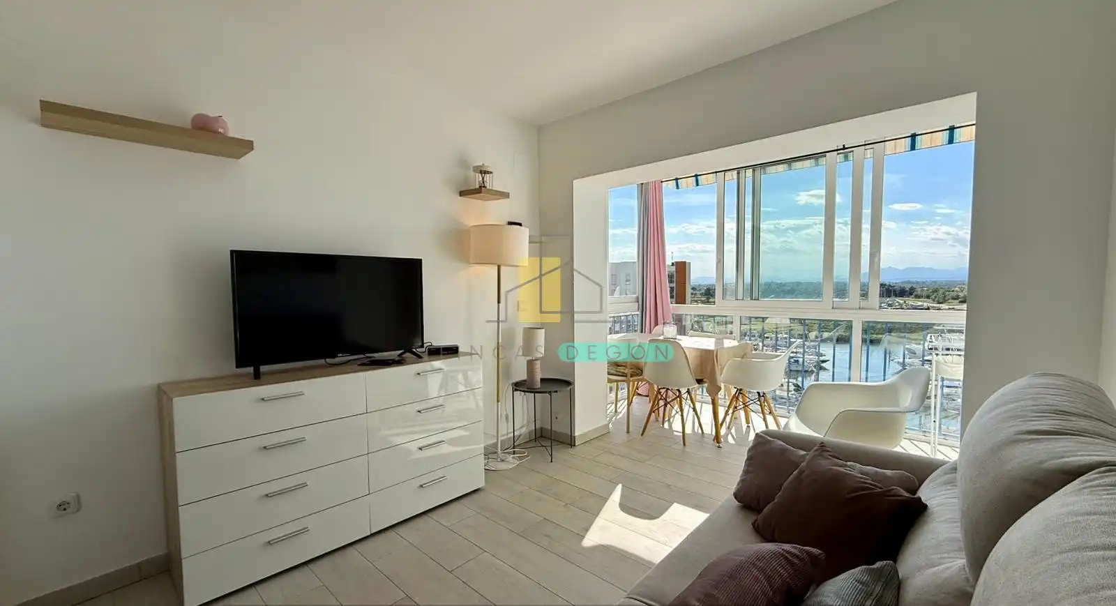 Sala de estar de Estudio en venta en Roses con Calefacción, Jardín privado y Piscina