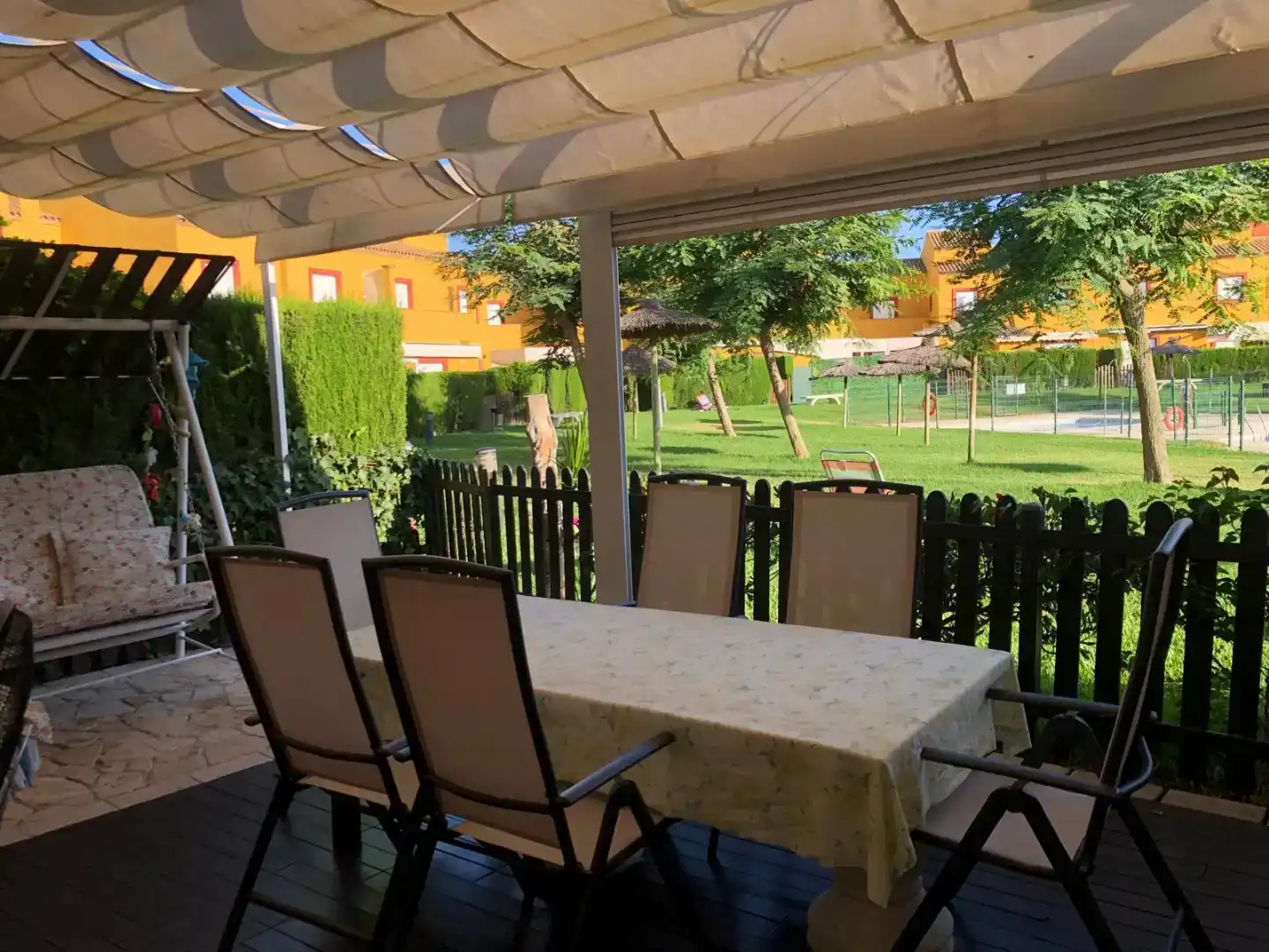 Terrassa de Casa adosada de lloguer en Rota amb Aire condicionat, Jardí privat i Traster