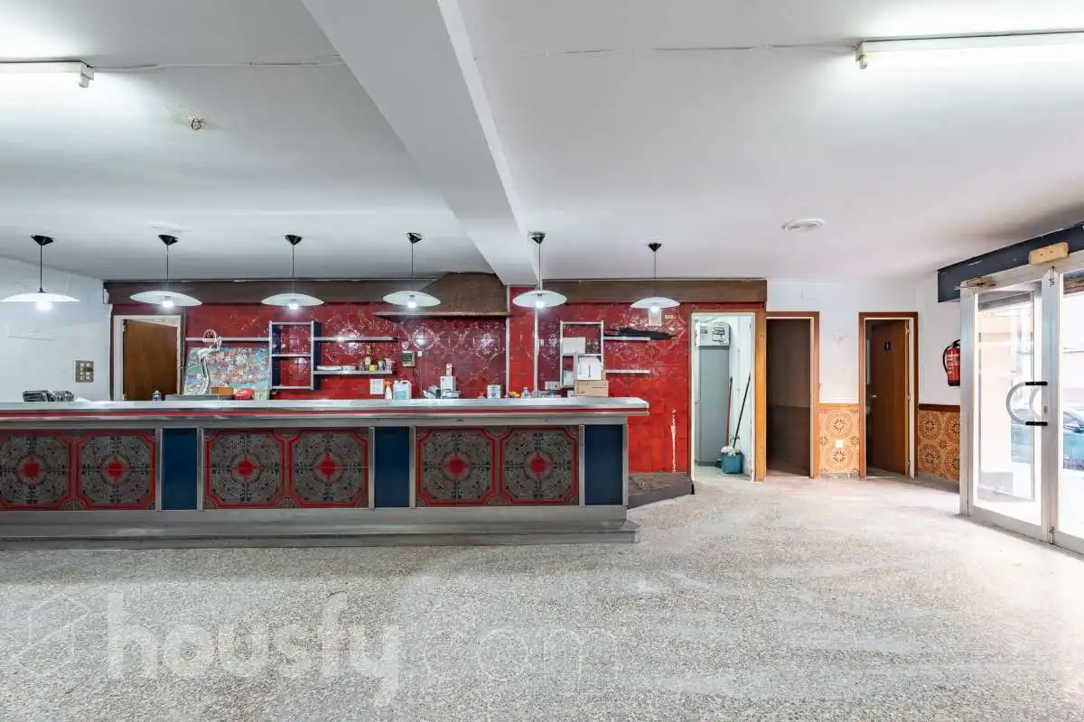 Local comercial en venda a Calle Frederic Mompou ., imagen 3
