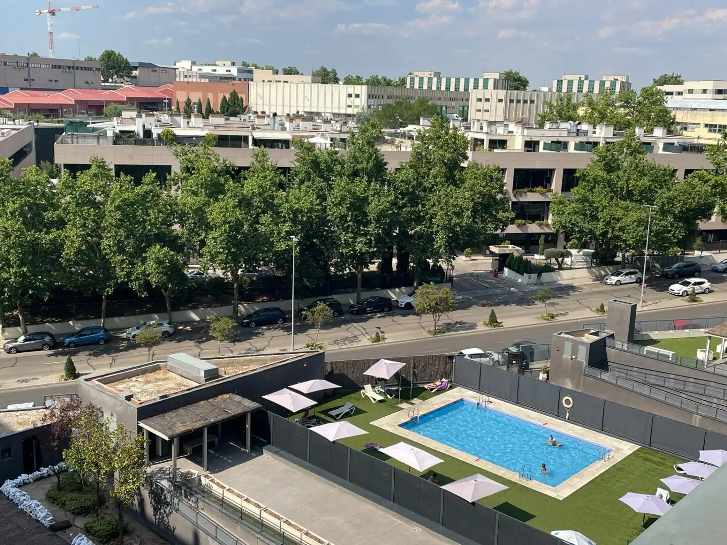 Piscina de Dúplex en venta en San Sebastián de los Reyes con Aire acondicionado, Calefacción y Piscina comunitaria