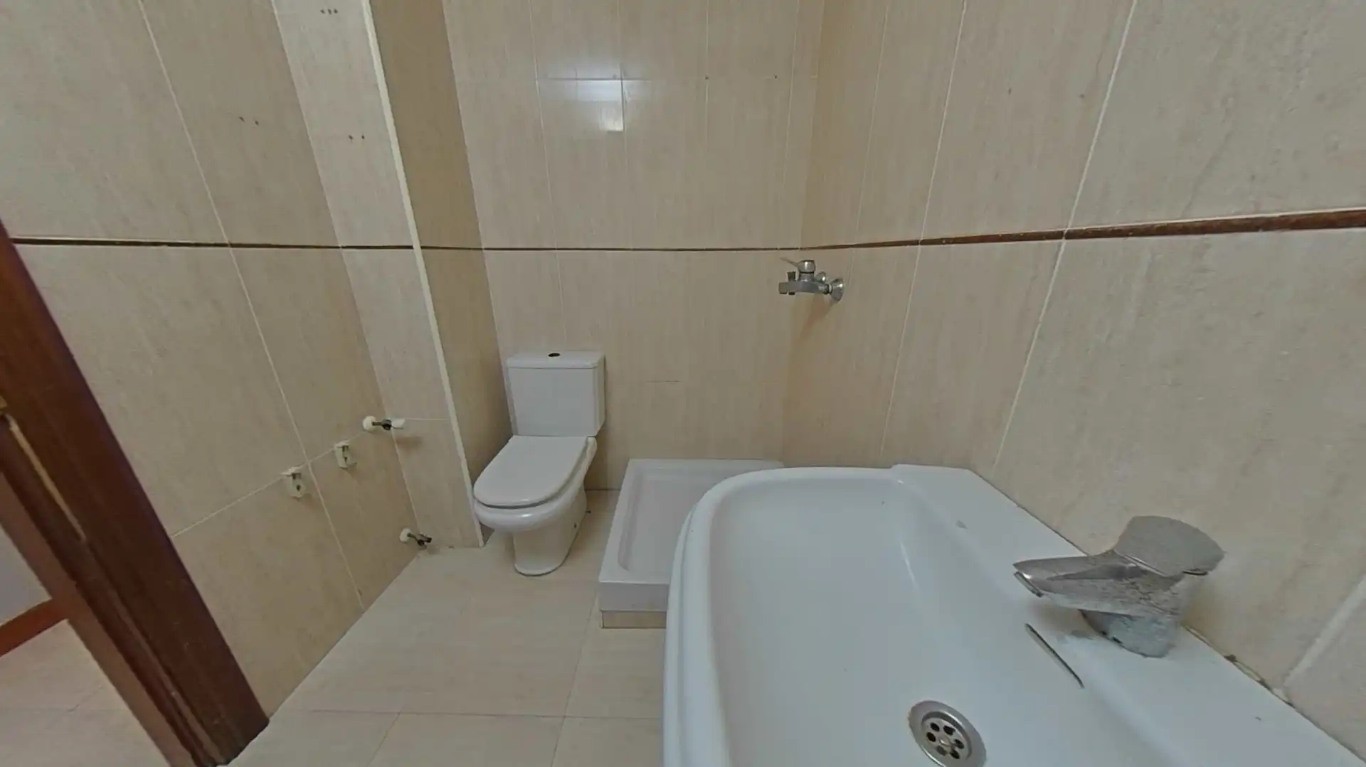 Baño de Piso en venta en Hazas de Cesto con Balcón