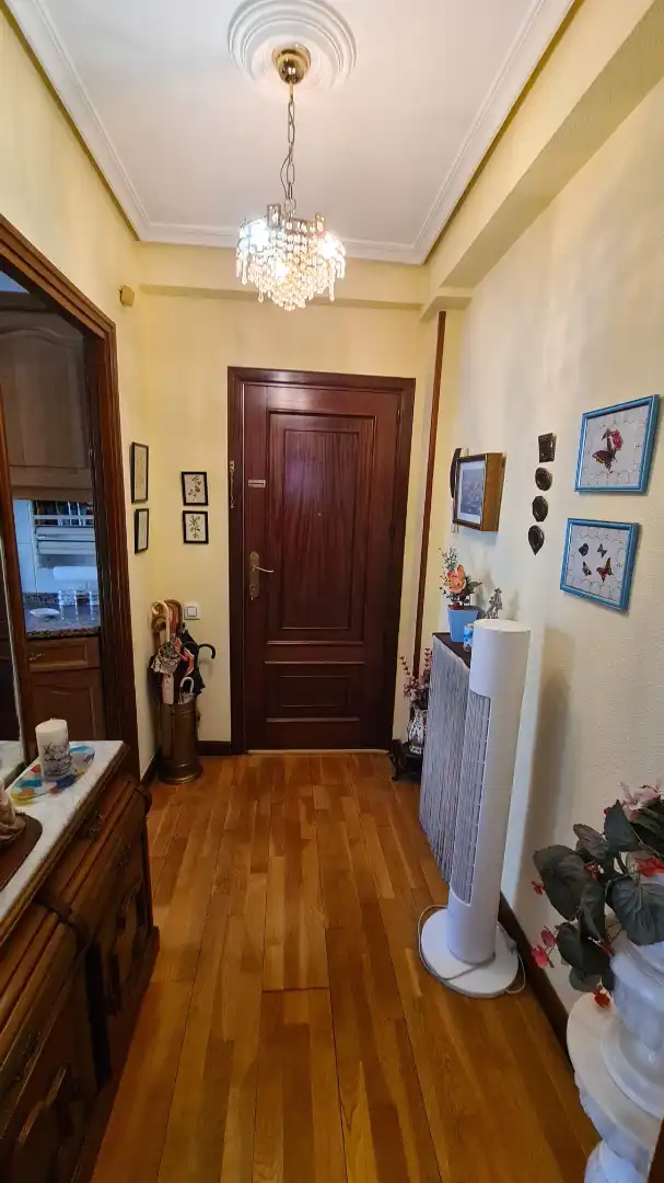 Flat with terrace for sale in Calle Doctor Villalobos 11, imagen 2