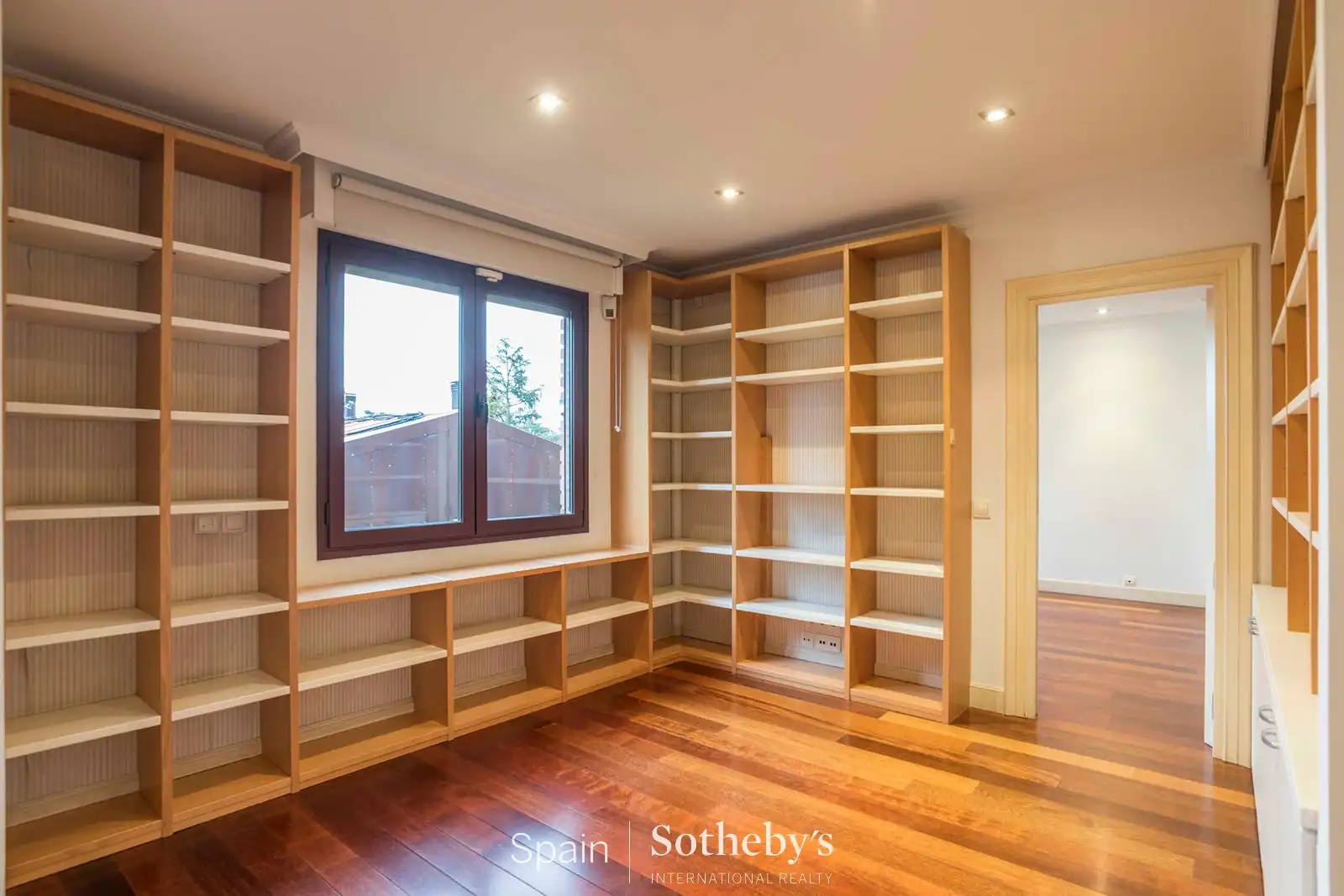 Habitación de Dúplex de alquiler en Madrid con Aire acondicionado, Calefacción y Trastero