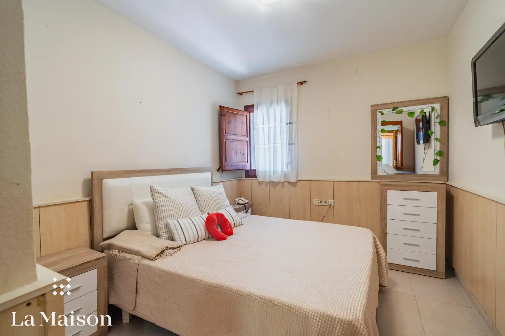 Dormitori de Casa o xalet en venda en La Roca del Vallès amb Calefacció, Jardí privat i Traster
