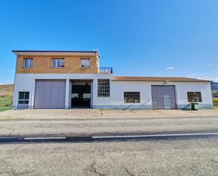 Vista exterior de Local en venda en Monreal / Elo amb Terrassa