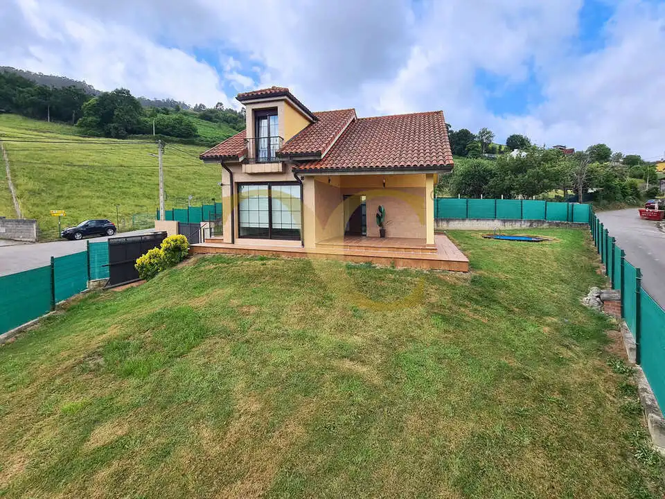 Vista exterior de Casa o chalet en venta en Gijón  con Calefacción, Jardín privado y Balcón