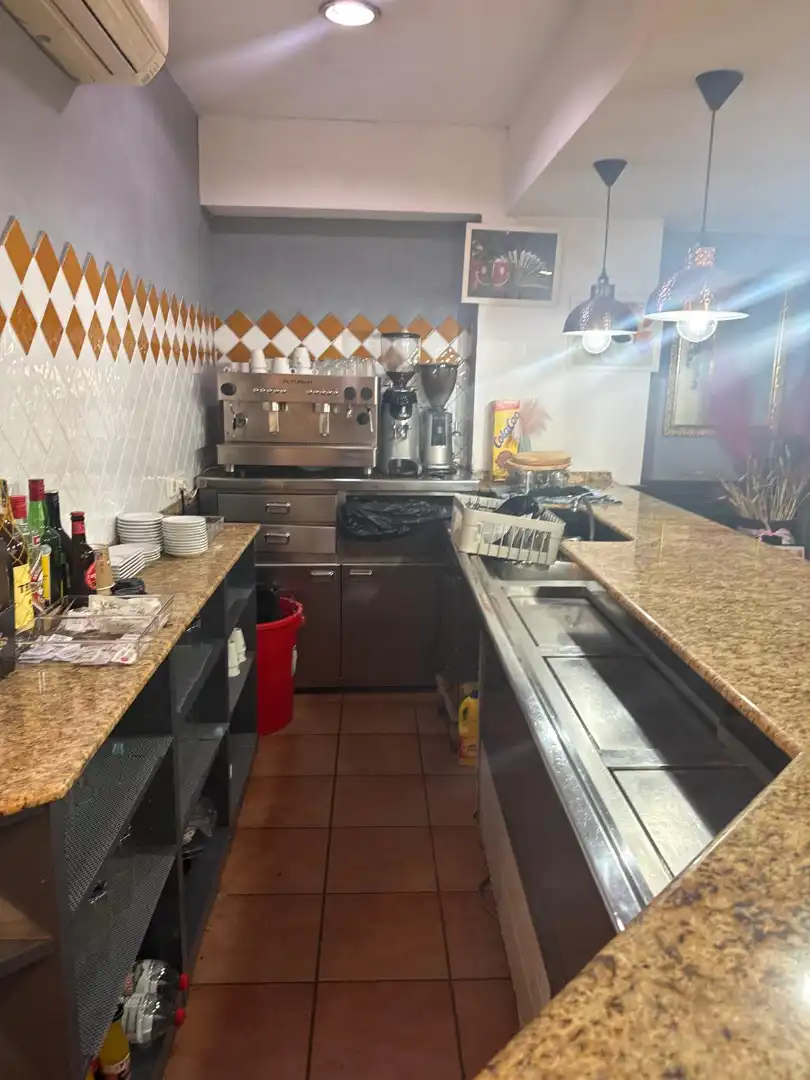 Local comercial en traspaso en Nord-est, imagen 2