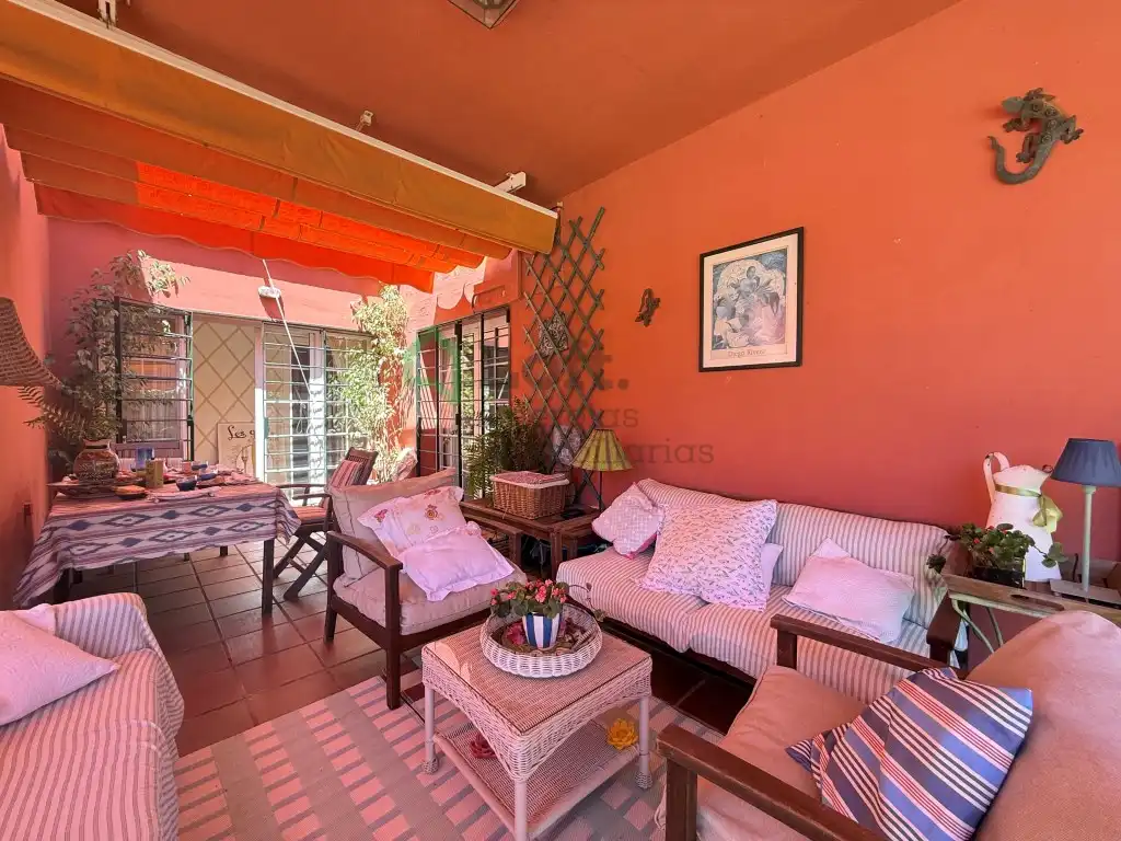 Terrassa de Casa o xalet en venda en Badajoz amb Aire condicionat, Jardí privat i Piscina