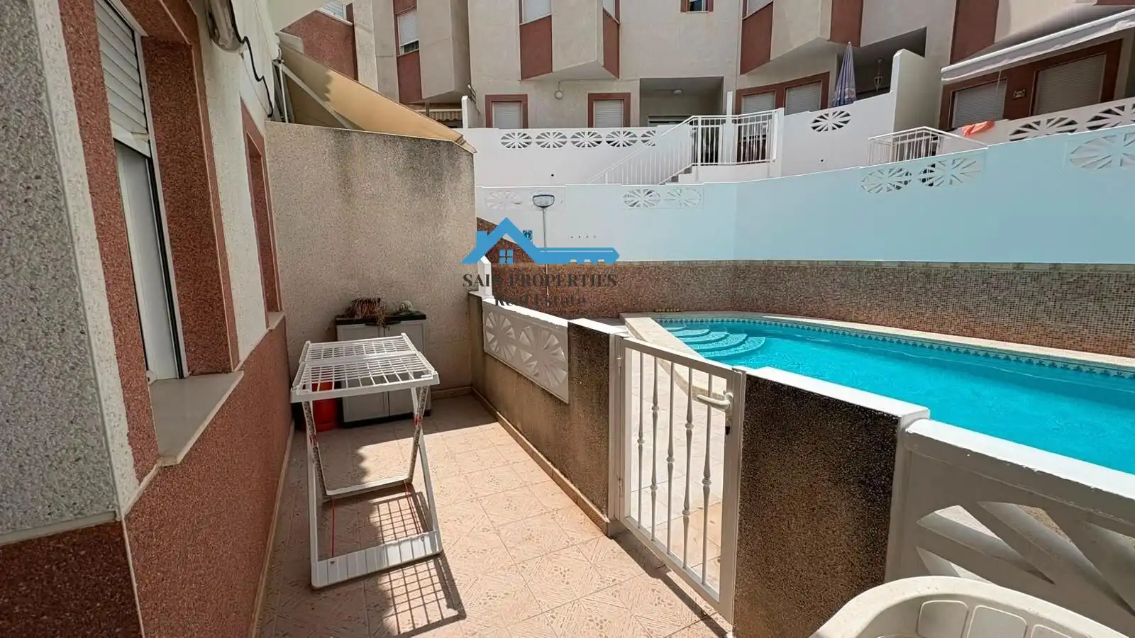 Maison mitoyenne avec terrasse à vendre à La Nucia Pueblo