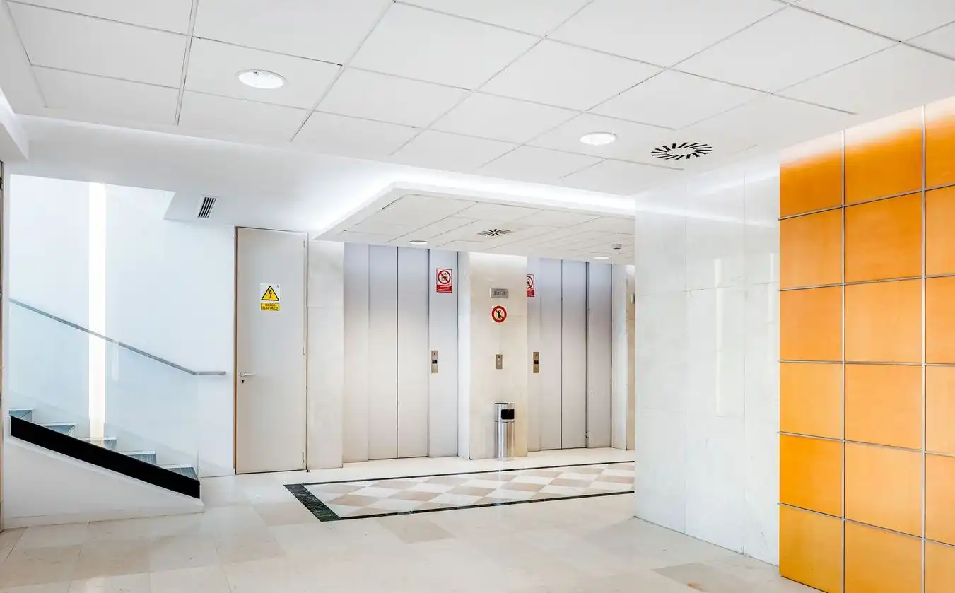 Office for rent in Calle de Basauri, La Florida - El Plantío